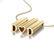 Festival Dad Mom Cadeaux 3D Design Amour Diy Gold Alphabet Charme Pendentif Collier